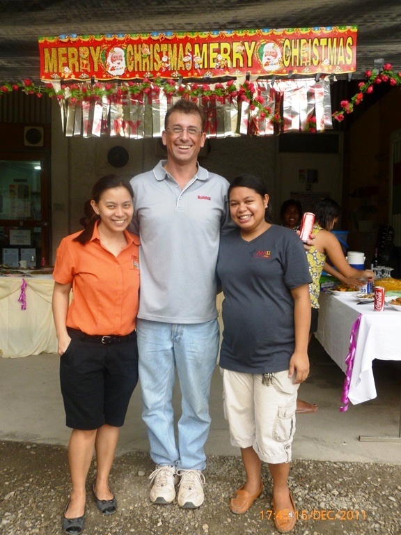 Richard of ITW Buildex Australia with DBS II staff.